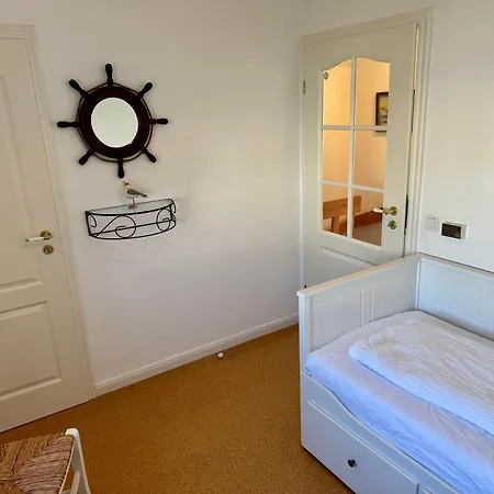 Kajuete Am Norderhafen * Nordstrand